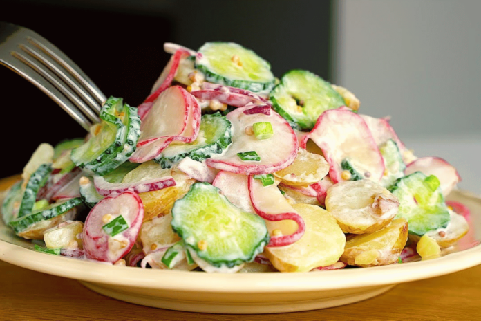 Descubra uma Deliciosa e Saudável Salada de Pepino para Ajudar Perder Gordura Abdominal